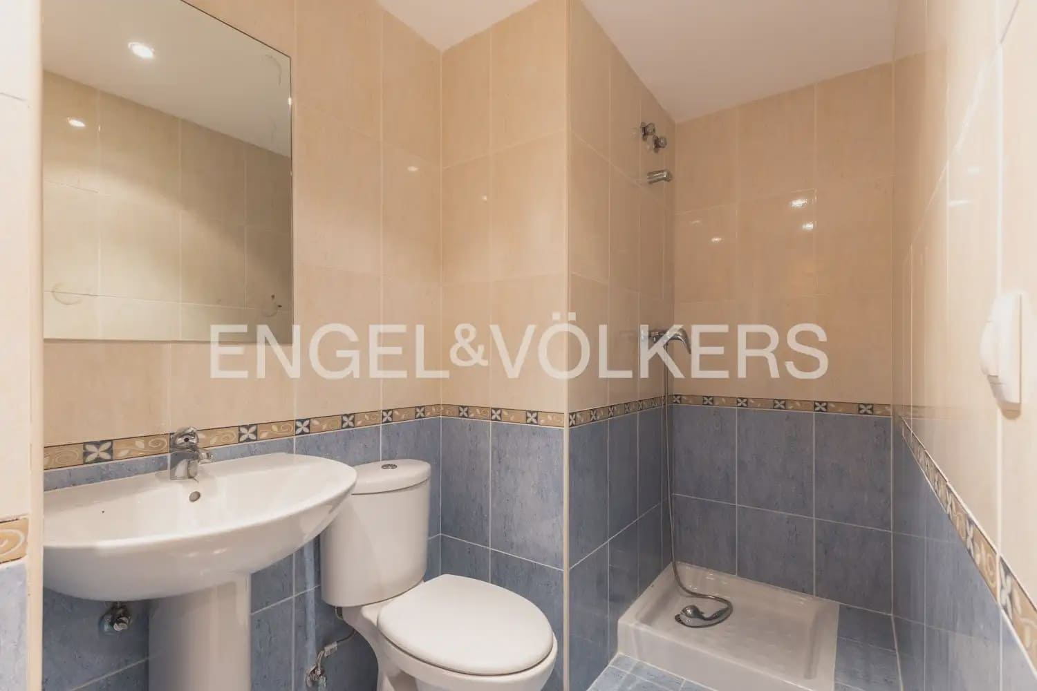 4 bedroom Penthouse for sale in Godella with pool garage - € 591,195 (Ref: 10103490)