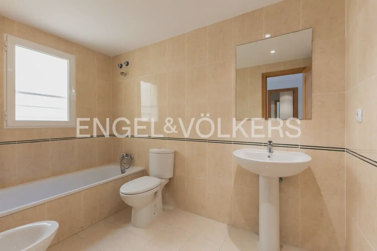4 bedroom Penthouse for sale in Godella with pool garage - € 591,195 (Ref: 10103490)