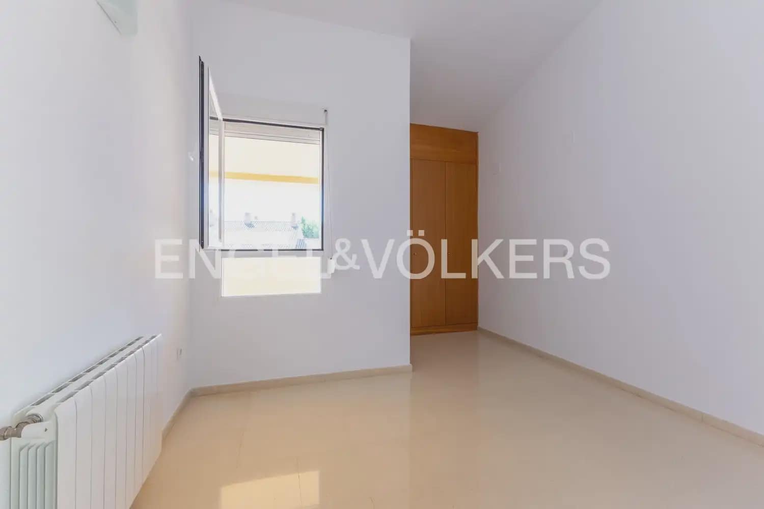 4 bedroom Penthouse for sale in Godella with pool garage - € 591,195 (Ref: 10103490)