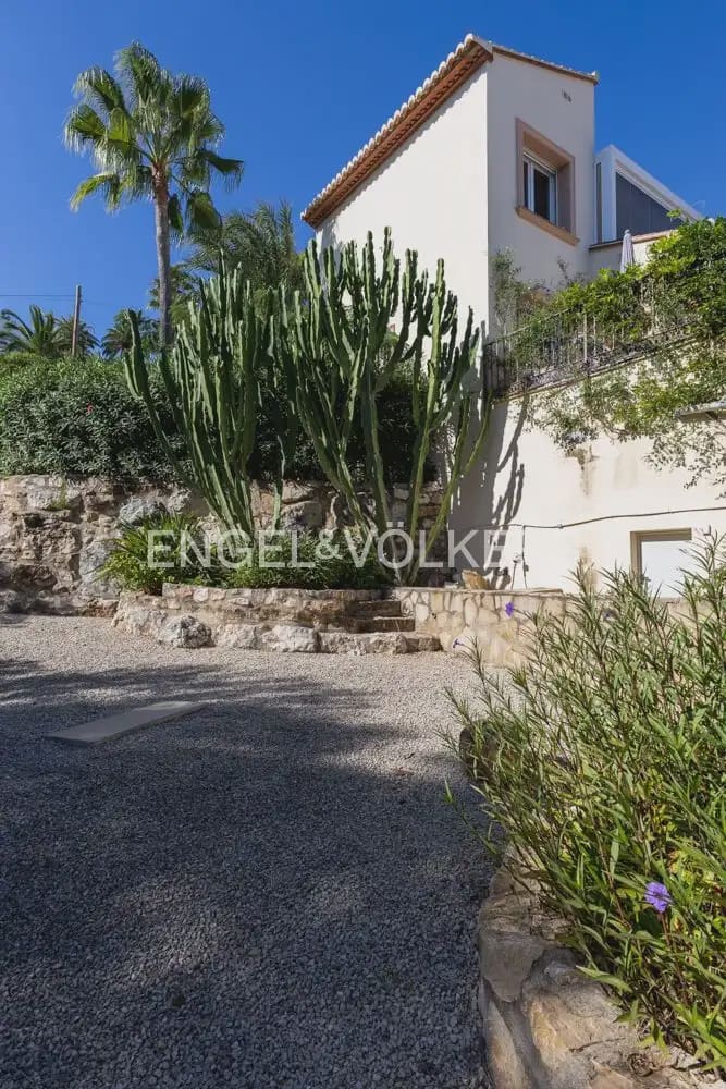 4 quarto Moradia para venda em Javea / Xabia com piscina garagem - 899 000 € (Ref: 10103491)