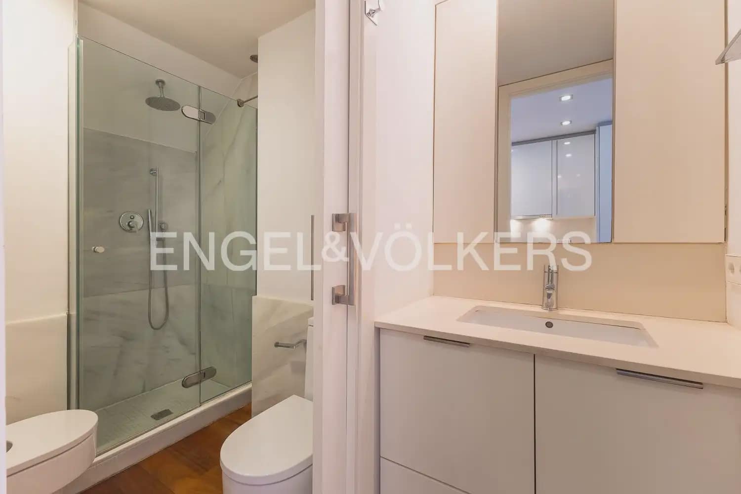 1 slaapkamer Flat te huur in Valencia stad - € 1.500 (Ref: 10103641)