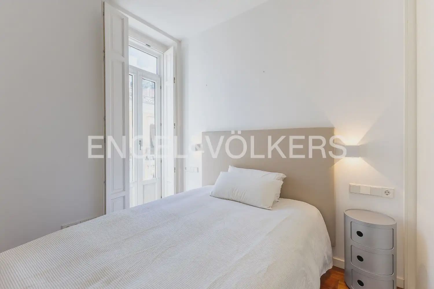1 slaapkamer Flat te huur in Valencia stad - € 1.500 (Ref: 10103641)