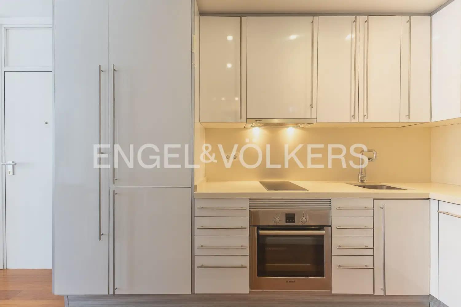 1 slaapkamer Flat te huur in Valencia stad - € 1.500 (Ref: 10103641)