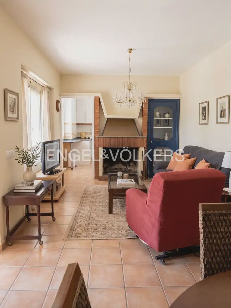 4 bedroom Villa for sale in Parcent with garage - € 400,000 (Ref: 10103644)