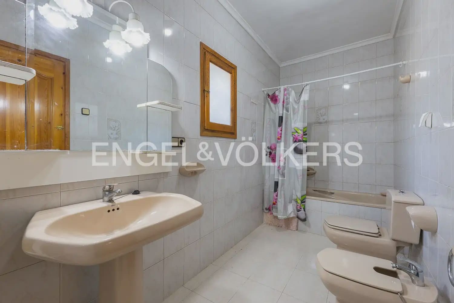 4 bedroom Villa for sale in Parcent with garage - € 400,000 (Ref: 10103644)