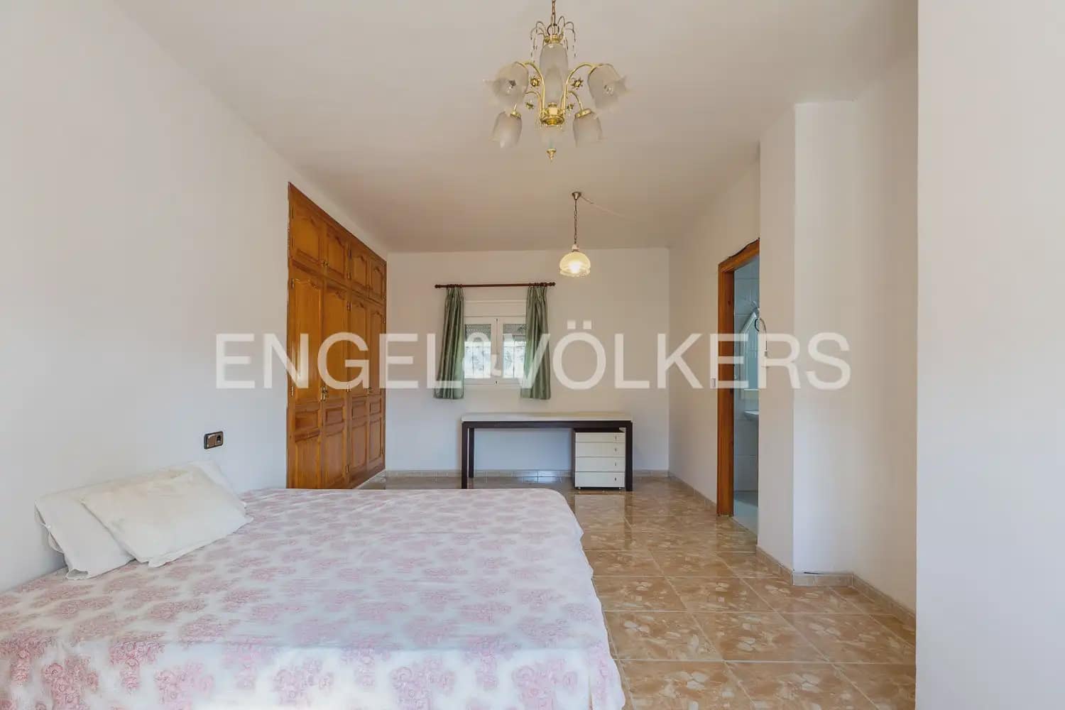 4 bedroom Villa for sale in Parcent with garage - € 400,000 (Ref: 10103644)