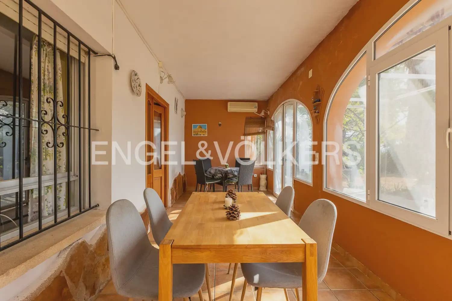 4 bedroom Villa for sale in Parcent with garage - € 400,000 (Ref: 10103644)