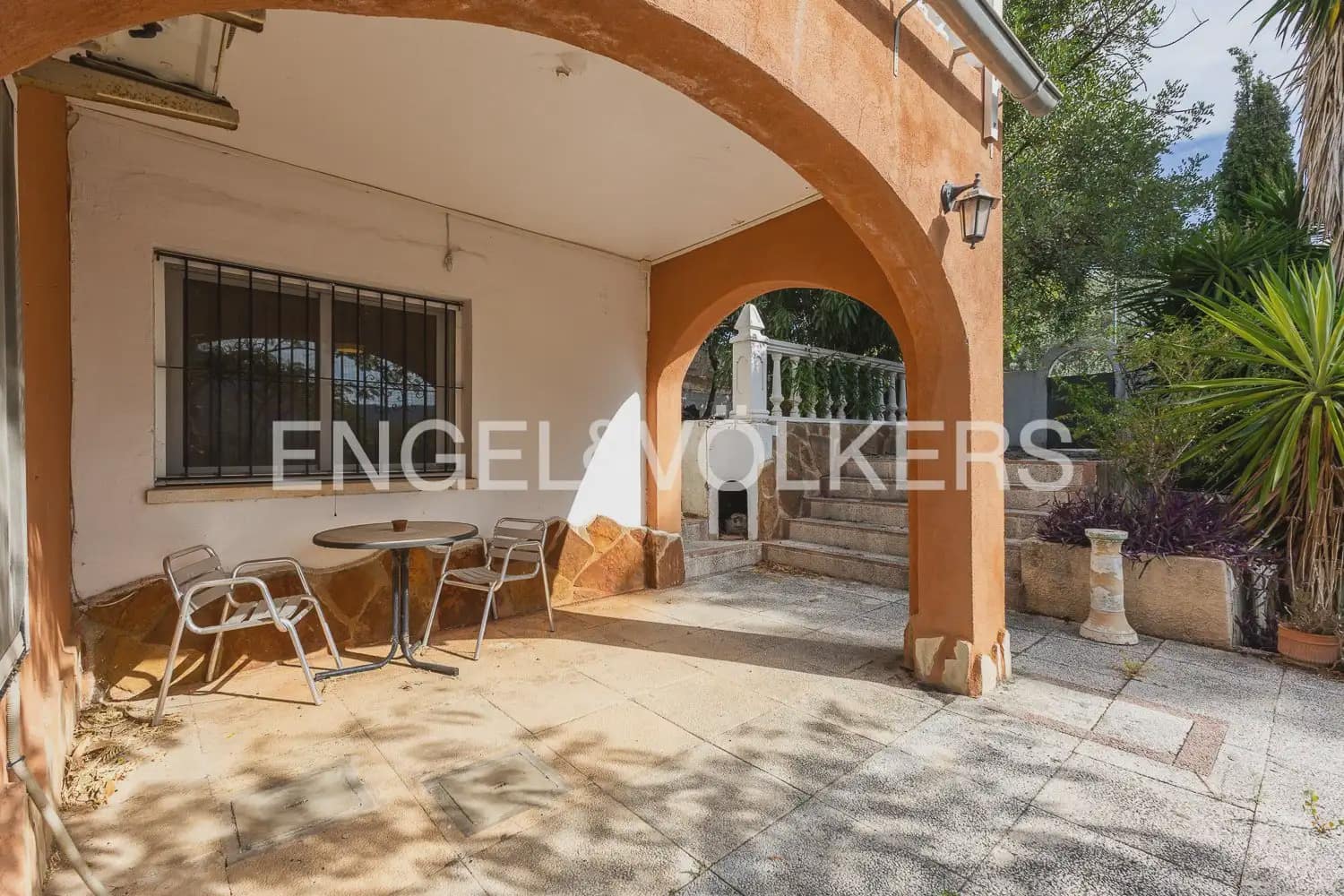 4 bedroom Villa for sale in Parcent with garage - € 400,000 (Ref: 10103644)