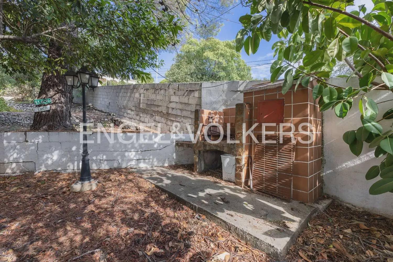 4 bedroom Villa for sale in Parcent with garage - € 400,000 (Ref: 10103644)