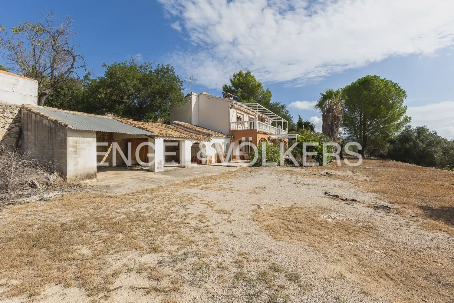 4 bedroom Villa for sale in Parcent with garage - € 400,000 (Ref: 10103644)