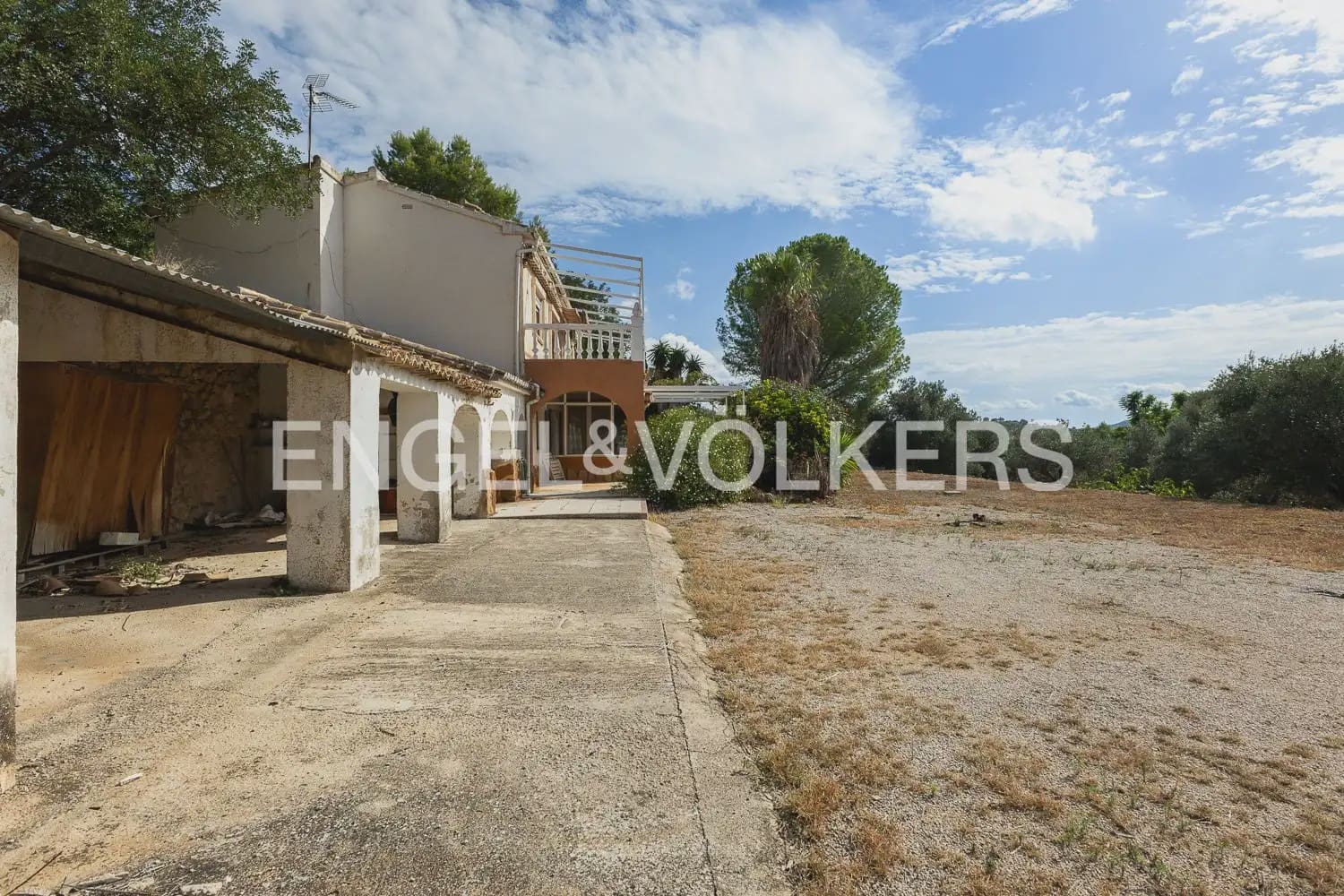 4 bedroom Villa for sale in Parcent with garage - € 400,000 (Ref: 10103644)