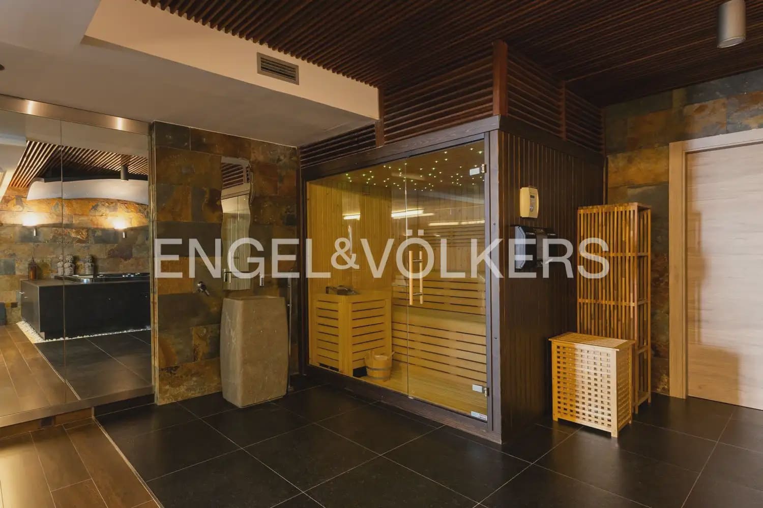 3 bedroom Terraced Villa for sale in Castello de la Plana with pool garage - € 1,250,000 (Ref: 10105774)