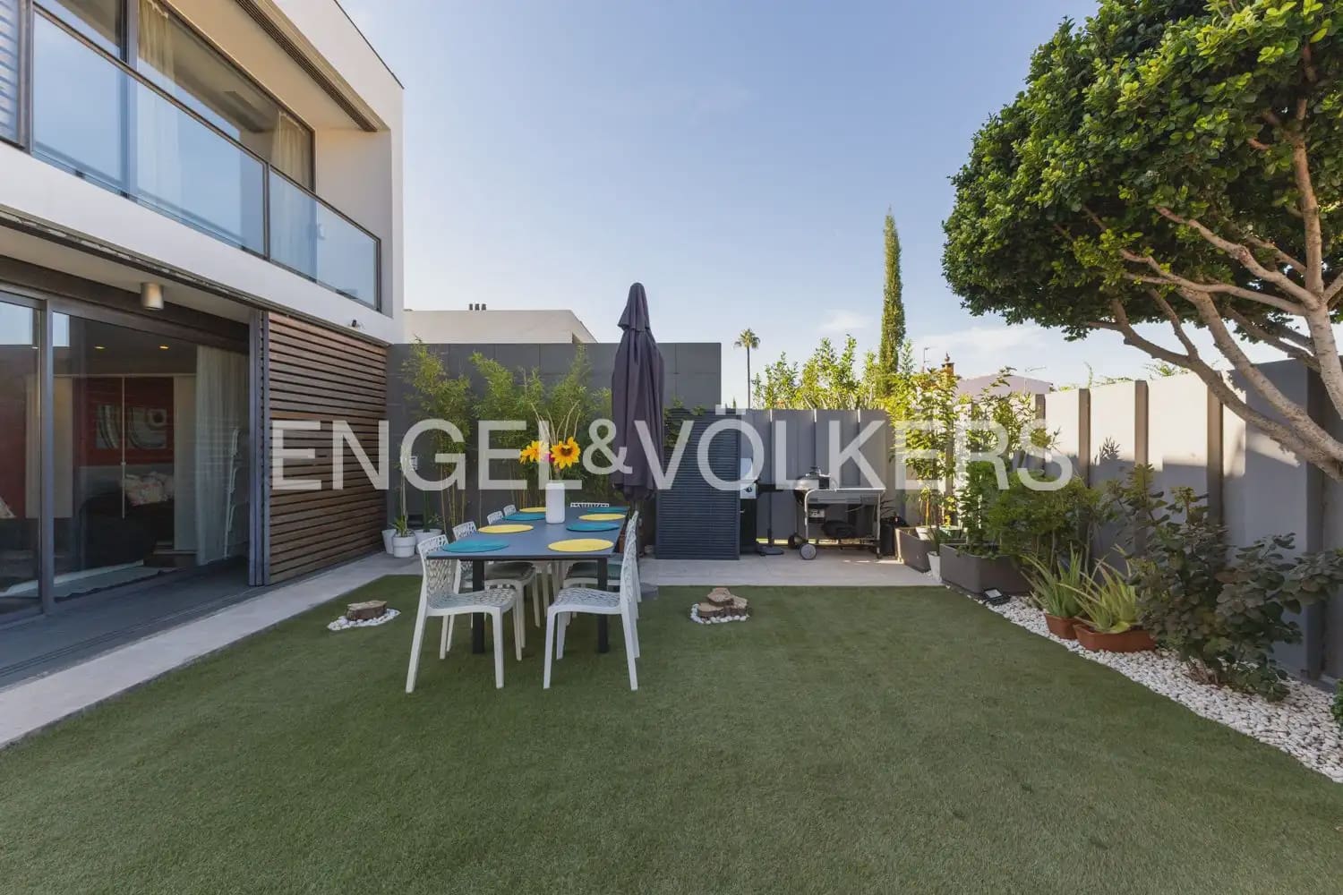 3 bedroom Terraced Villa for sale in Castello de la Plana with pool garage - € 1,250,000 (Ref: 10105774)