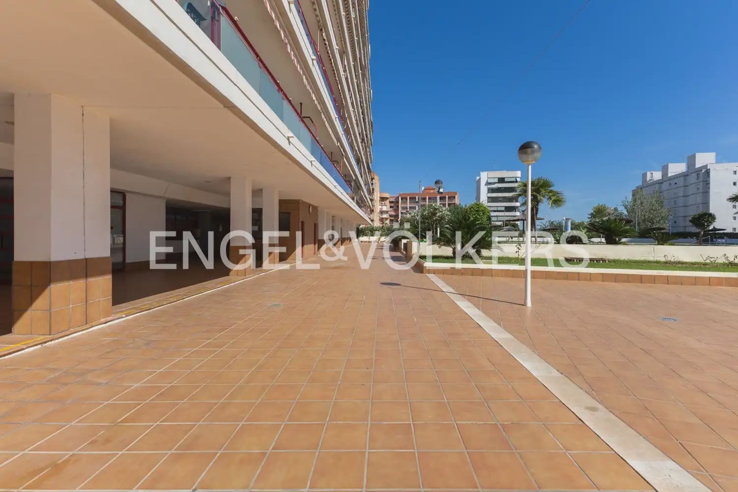 2 bedroom Flat for sale in La Pobla de Farnals with garage - € 360,000 (Ref: 10106612)