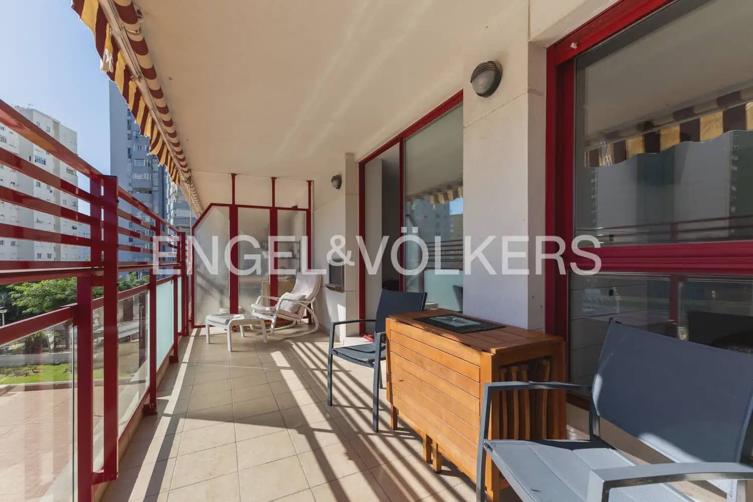 2 bedroom Flat for sale in La Pobla de Farnals with garage - € 360,000 (Ref: 10106612)