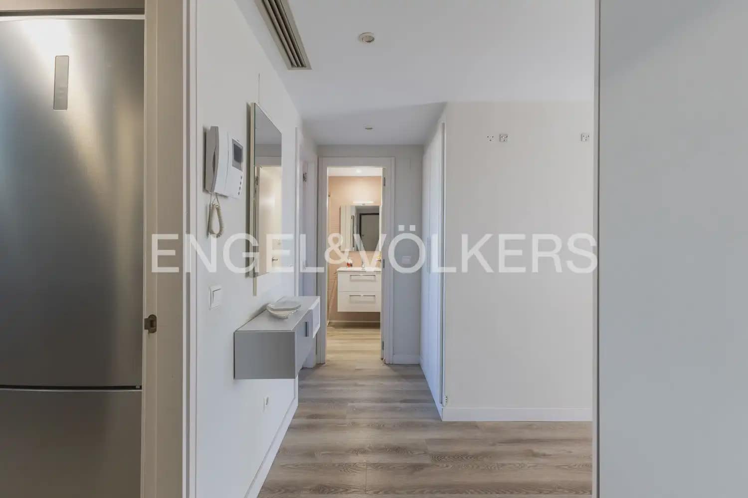 2 bedroom Flat for sale in La Pobla de Farnals with garage - € 360,000 (Ref: 10106612)