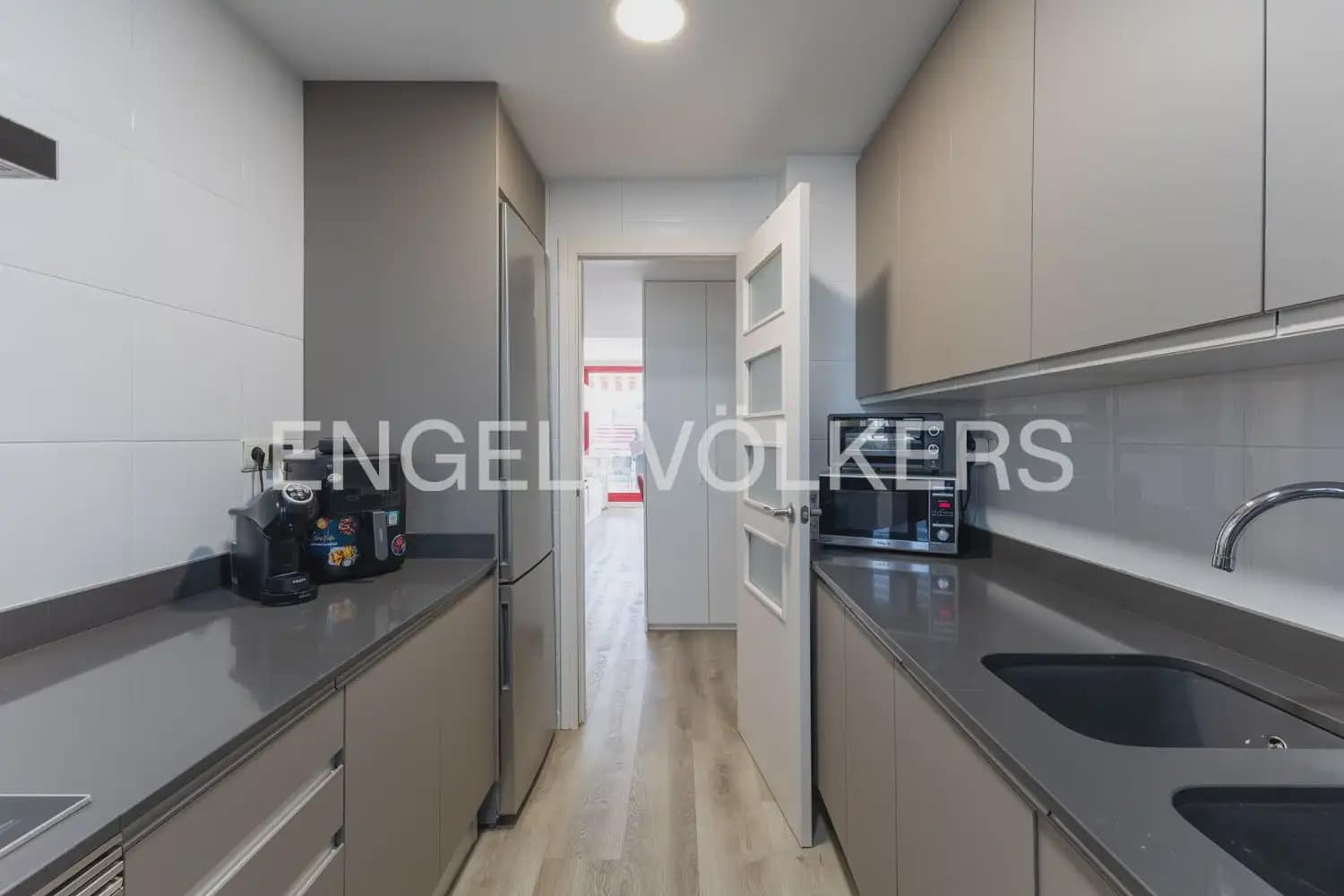 2 bedroom Flat for sale in La Pobla de Farnals with garage - € 360,000 (Ref: 10106612)