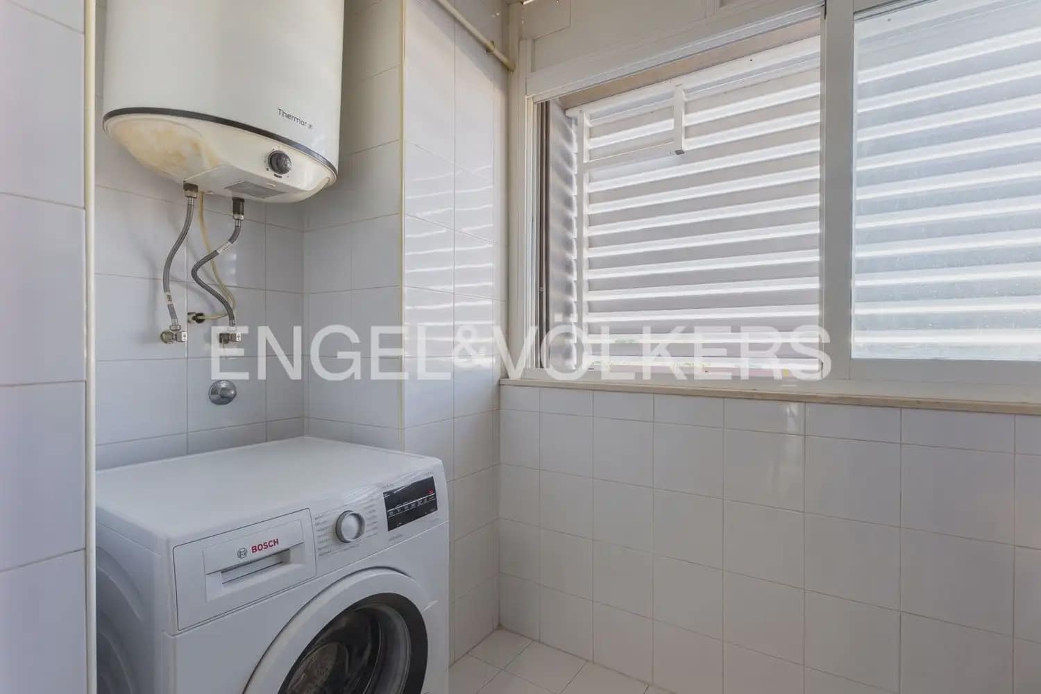 2 bedroom Flat for sale in La Pobla de Farnals with garage - € 360,000 (Ref: 10106612)