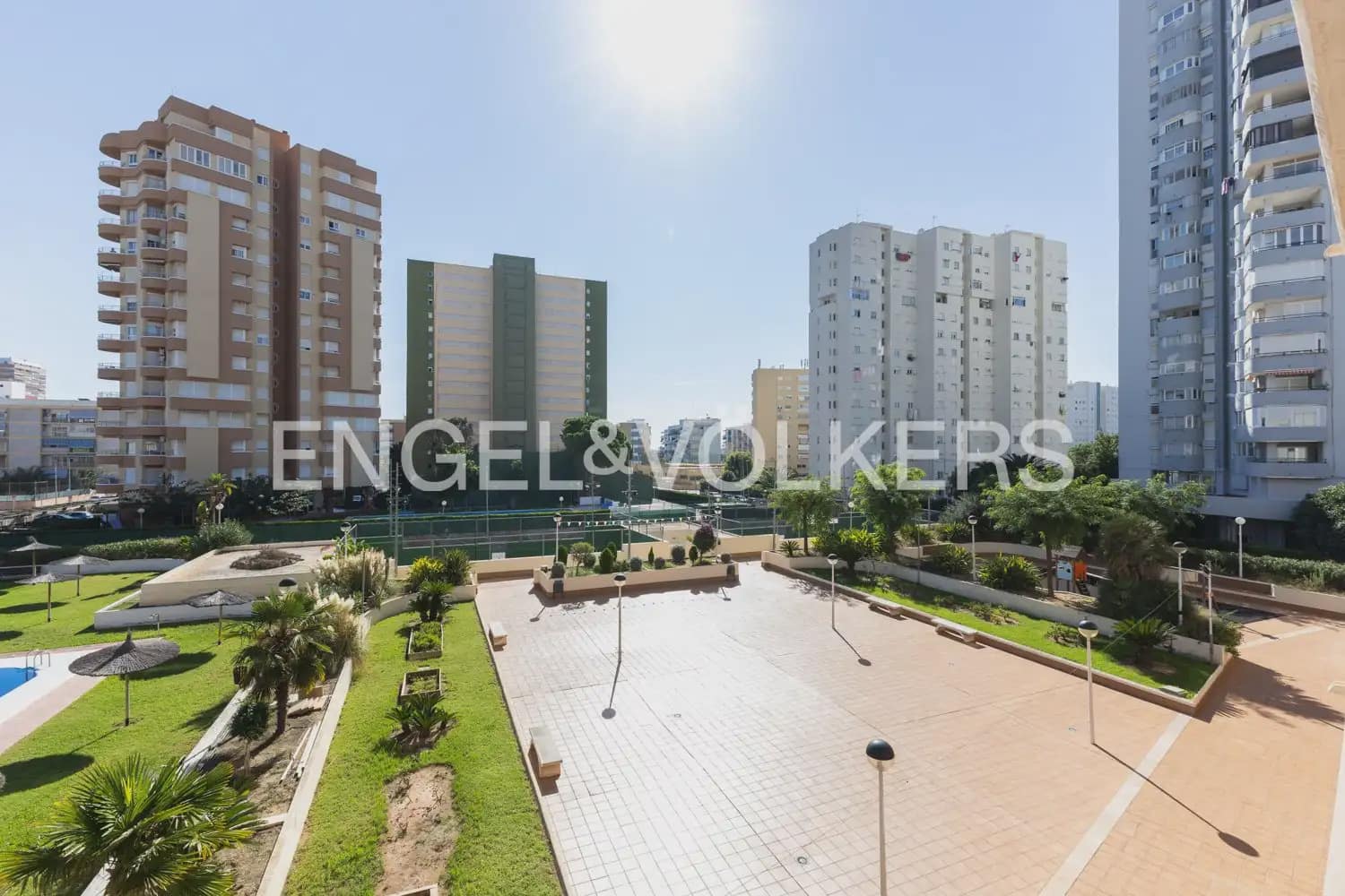 2 bedroom Flat for sale in La Pobla de Farnals with garage - € 360,000 (Ref: 10106612)