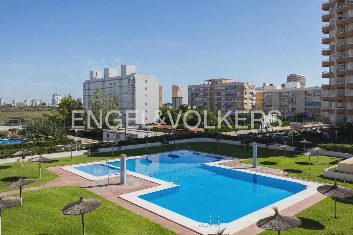 2 bedroom Flat for sale in La Pobla de Farnals with garage - € 360,000 (Ref: 10106612)