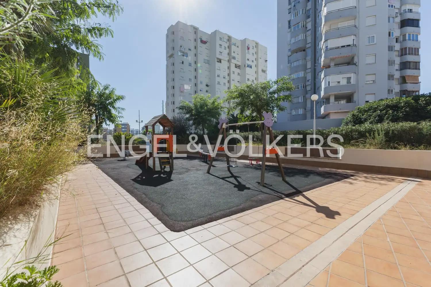 2 bedroom Flat for sale in La Pobla de Farnals with garage - € 360,000 (Ref: 10106612)