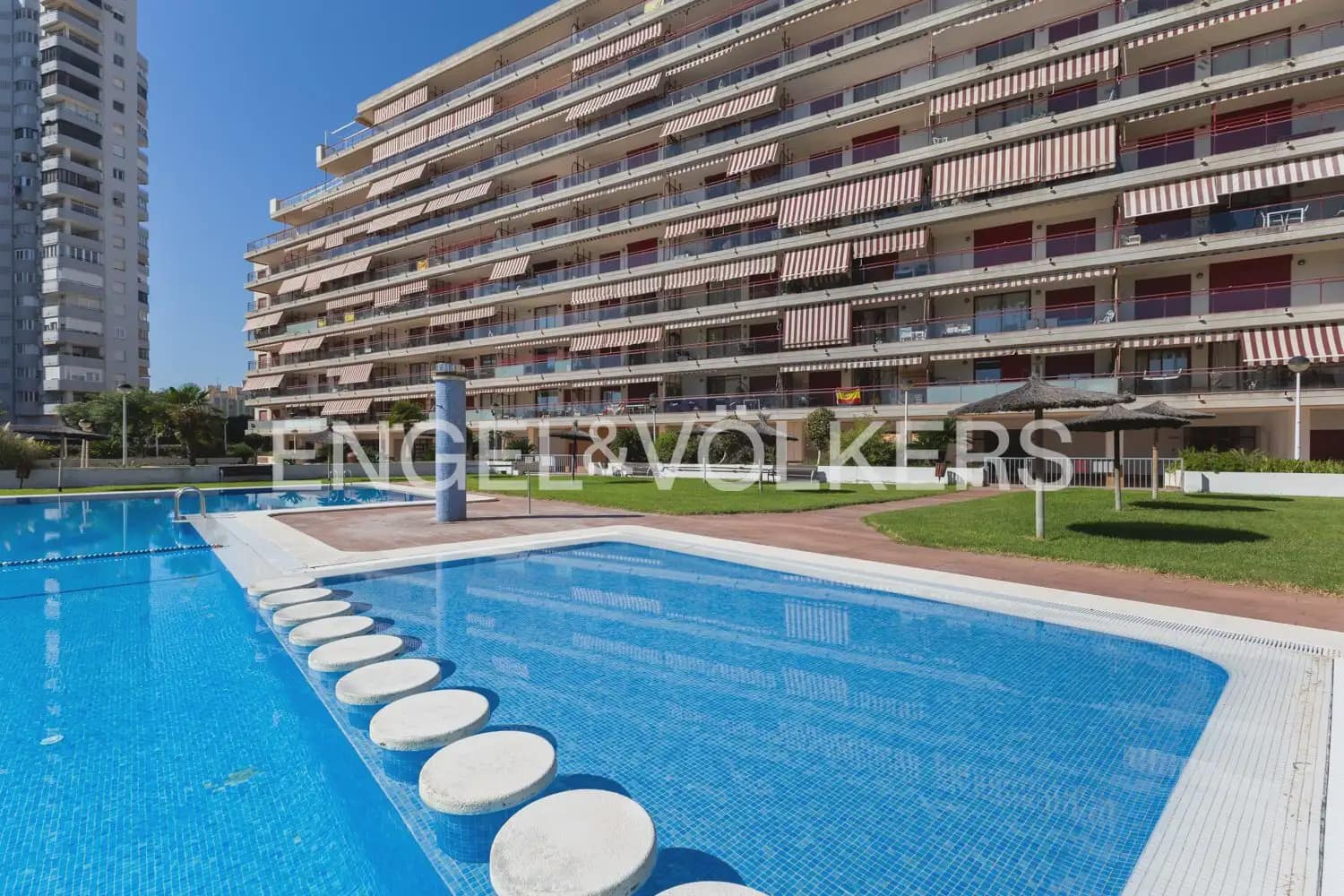 2 bedroom Flat for sale in La Pobla de Farnals with garage - € 360,000 (Ref: 10106612)