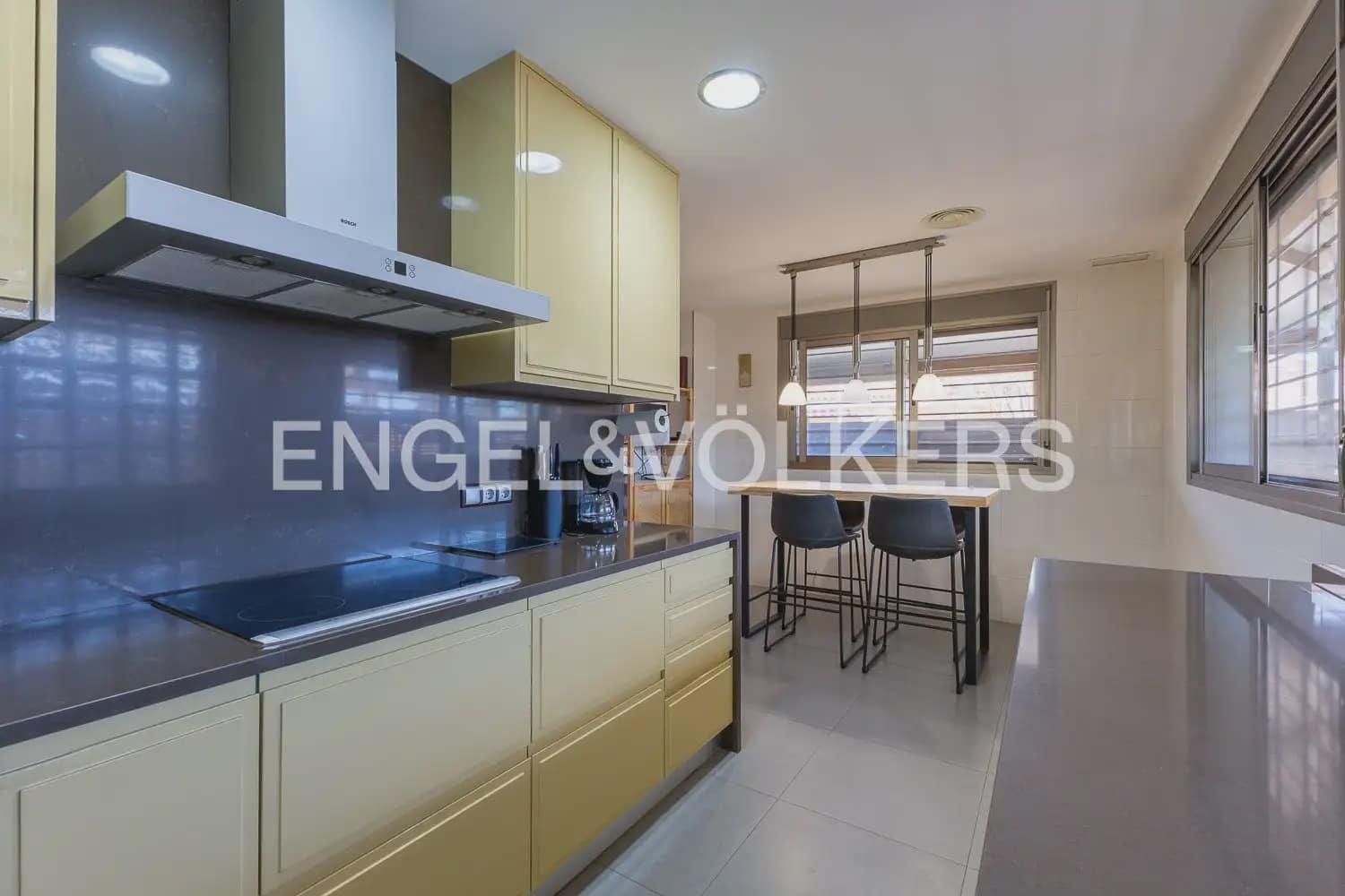 3 bedroom Terraced Villa for sale in Moncofa with garage - € 350,000 (Ref: 10107405)