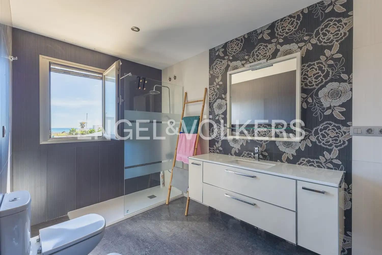 3 bedroom Terraced Villa for sale in Moncofa with garage - € 350,000 (Ref: 10107405)