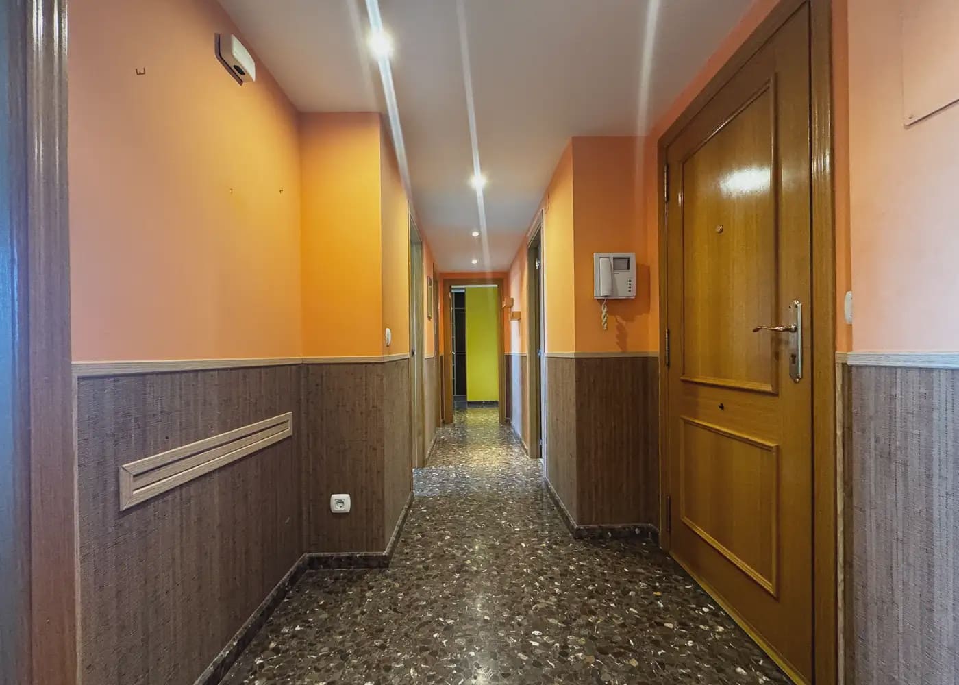 3 bedroom Flat for rent in Paterna - € 1,200 (Ref: 10111911)