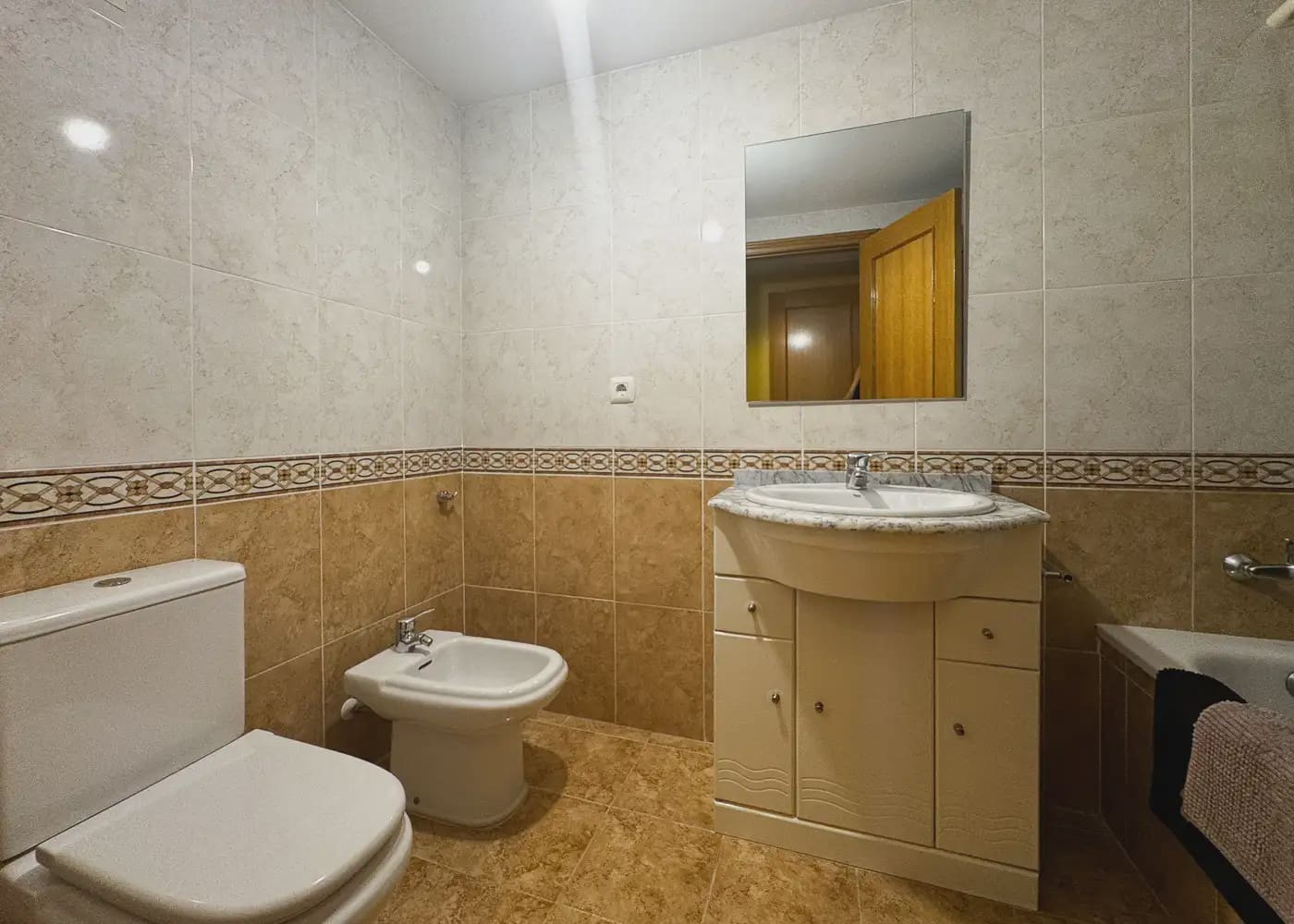 3 bedroom Flat for rent in Paterna - € 1,200 (Ref: 10111911)