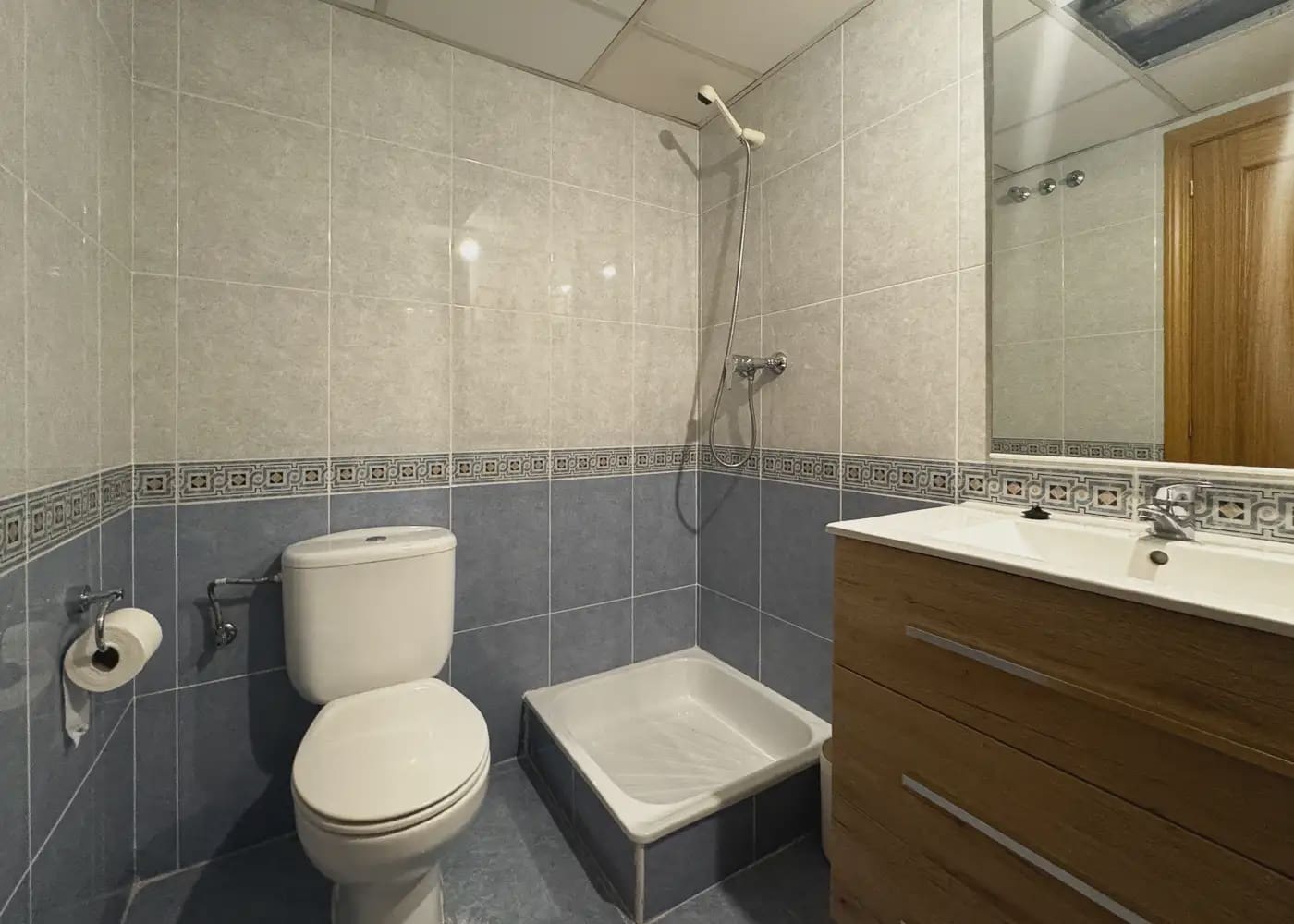 3 bedroom Flat for rent in Paterna - € 1,200 (Ref: 10111911)
