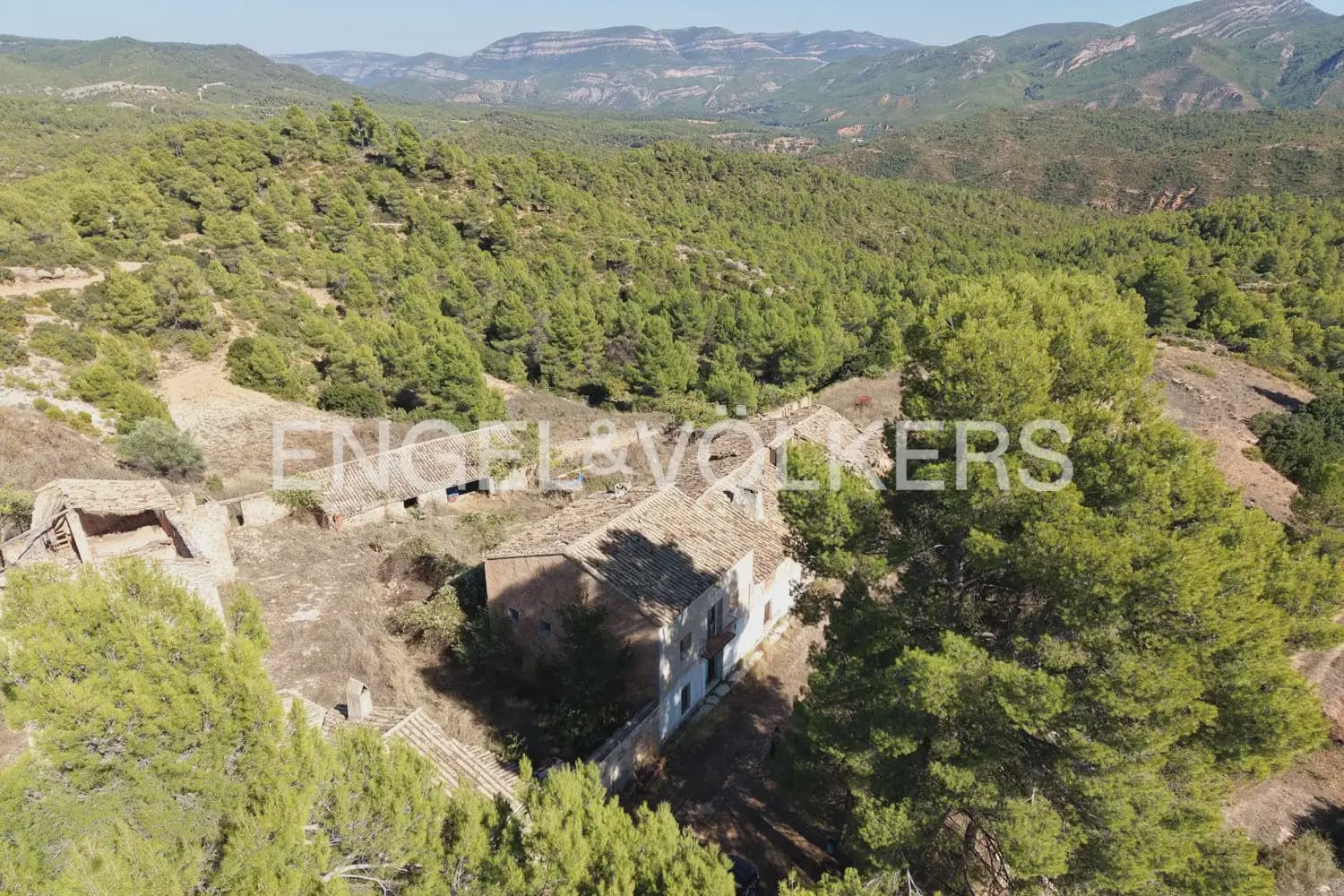 Quinta/Casa Rural para venda em Requena - 1 210 000 € (Ref: 10111916)