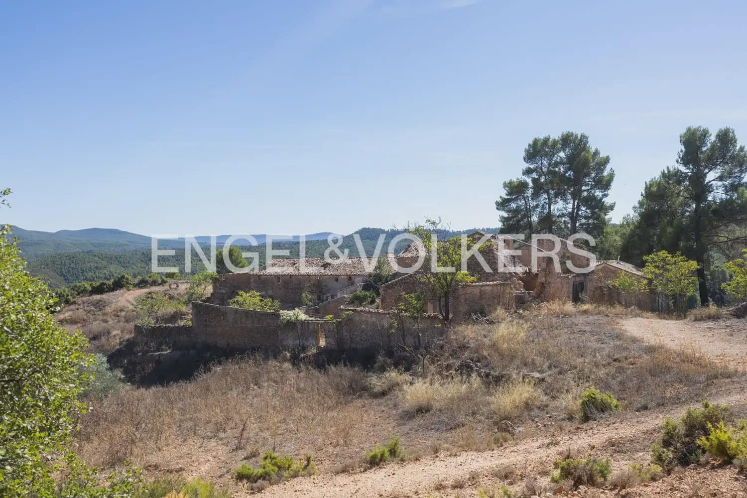 Quinta/Casa Rural para venda em Requena - 1 210 000 € (Ref: 10111916)