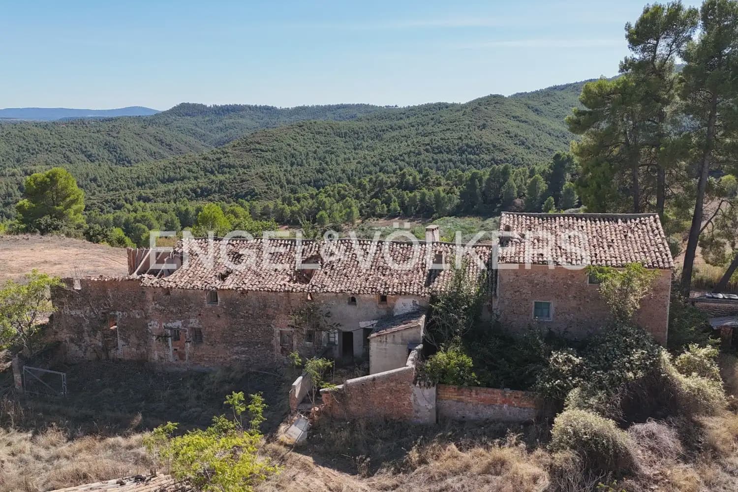 Quinta/Casa Rural para venda em Requena - 1 210 000 € (Ref: 10111916)