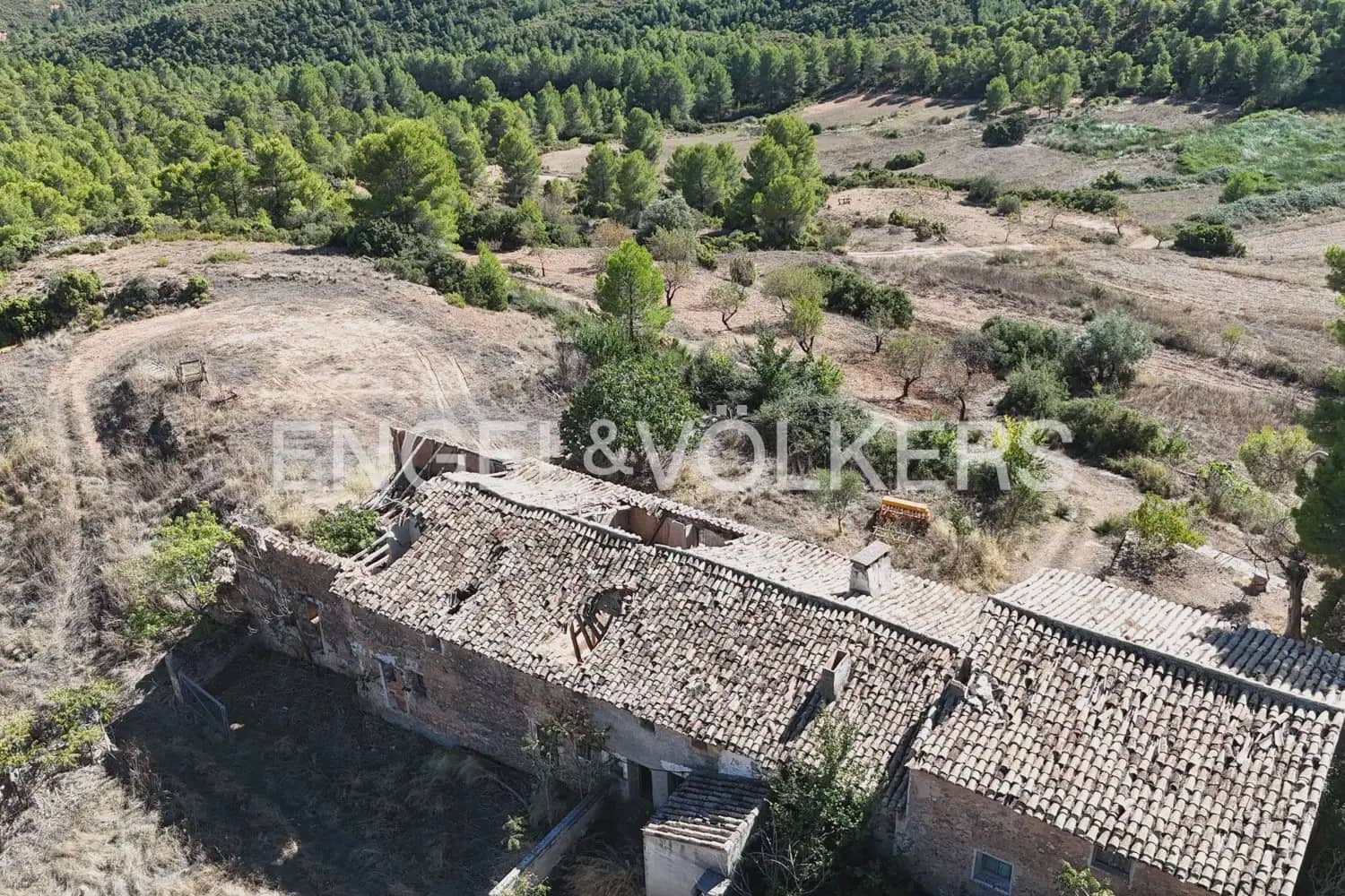Quinta/Casa Rural para venda em Requena - 1 210 000 € (Ref: 10111916)