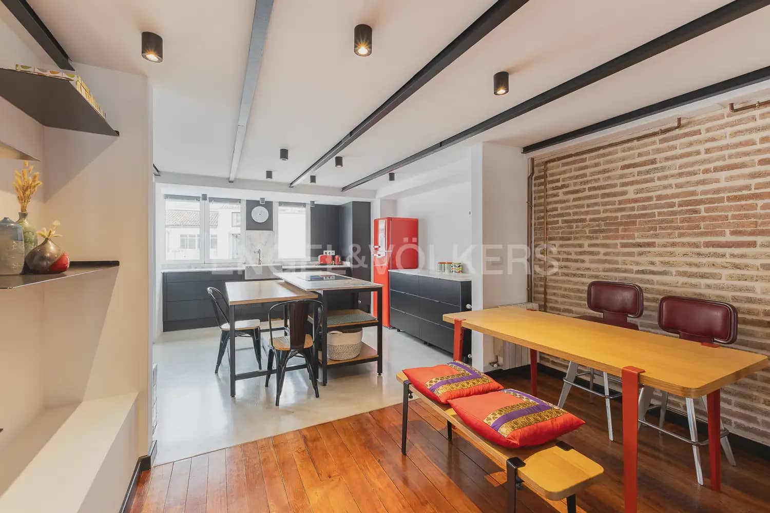 1 bedroom Flat for rent in Valencia city - € 1,700 (Ref: 10113467)