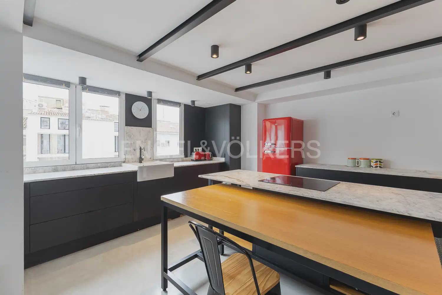 1 bedroom Flat for rent in Valencia city - € 1,700 (Ref: 10113467)