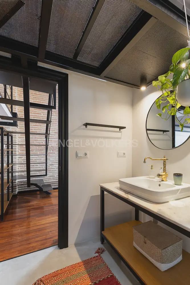 1 bedroom Flat for rent in Valencia city - € 1,700 (Ref: 10113467)
