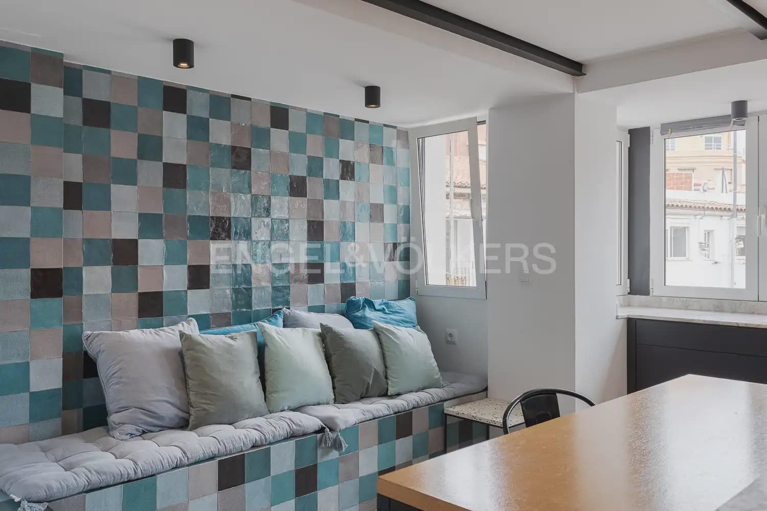 1 bedroom Flat for rent in Valencia city - € 1,700 (Ref: 10113467)