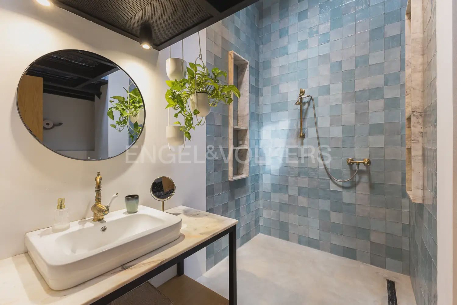 1 bedroom Flat for rent in Valencia city - € 1,700 (Ref: 10113467)