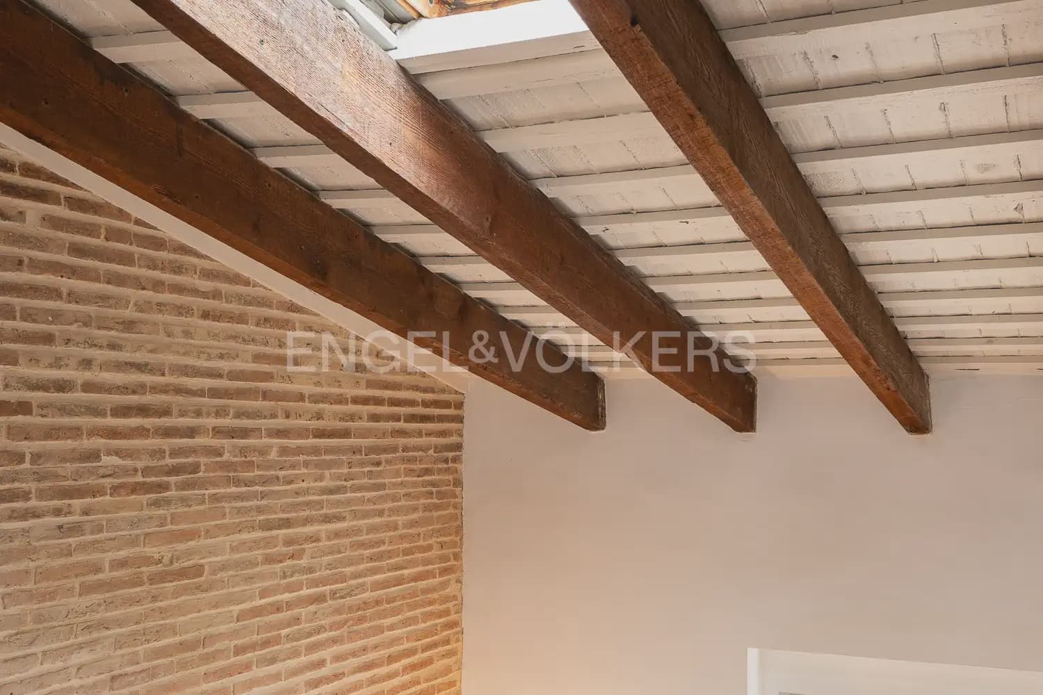 1 bedroom Flat for rent in Valencia city - € 1,700 (Ref: 10113467)