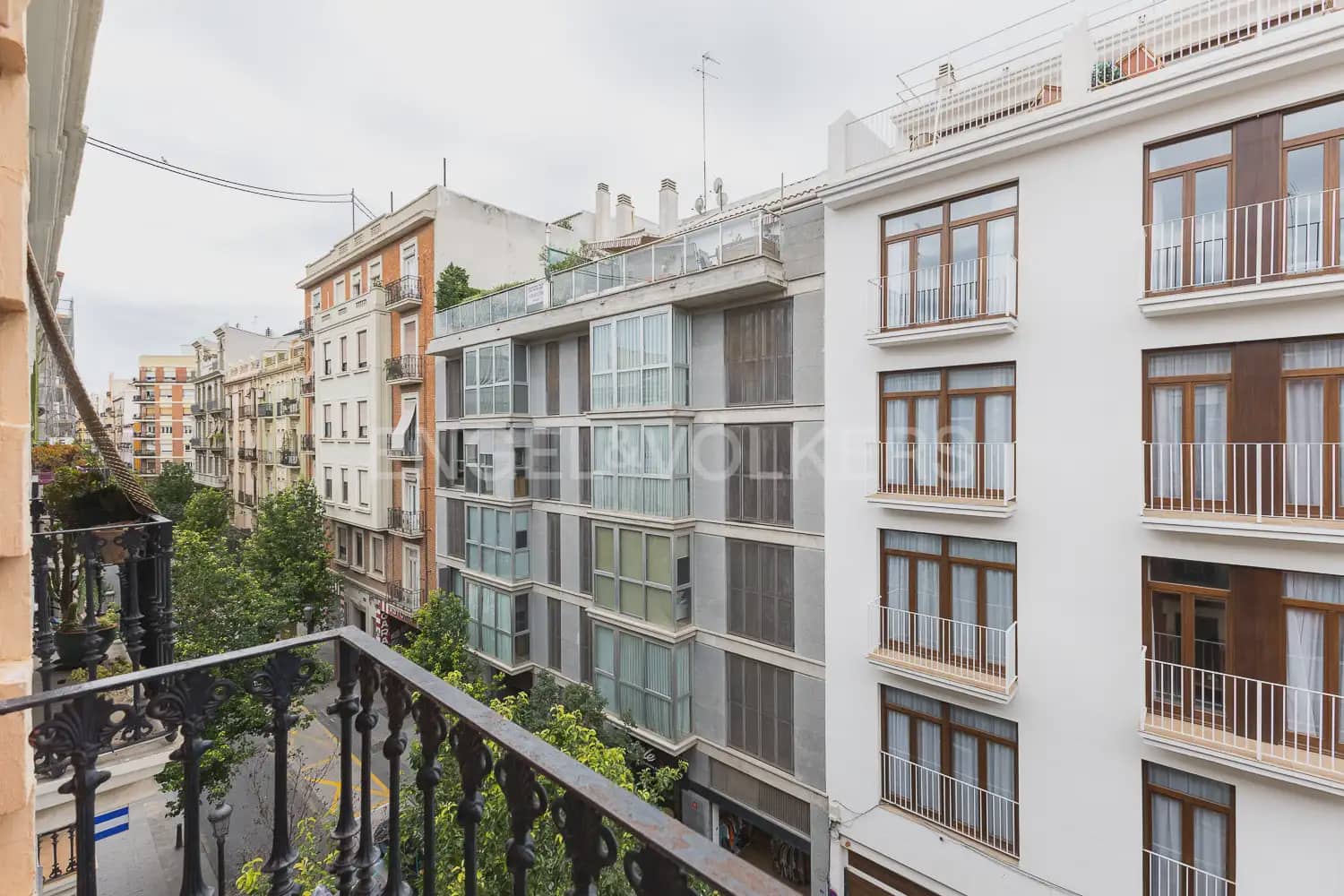 1 bedroom Flat for rent in Valencia city - € 1,700 (Ref: 10113467)