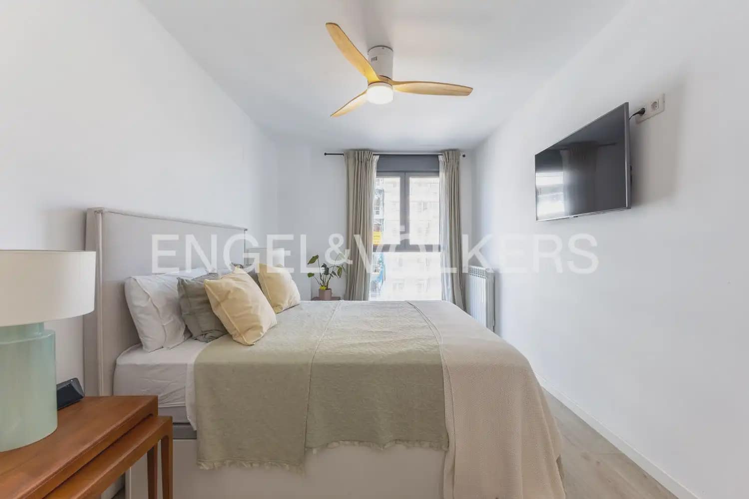 3 bedroom Flat for rent in Valencia city with pool garage - € 2,500 (Ref: 10113468)