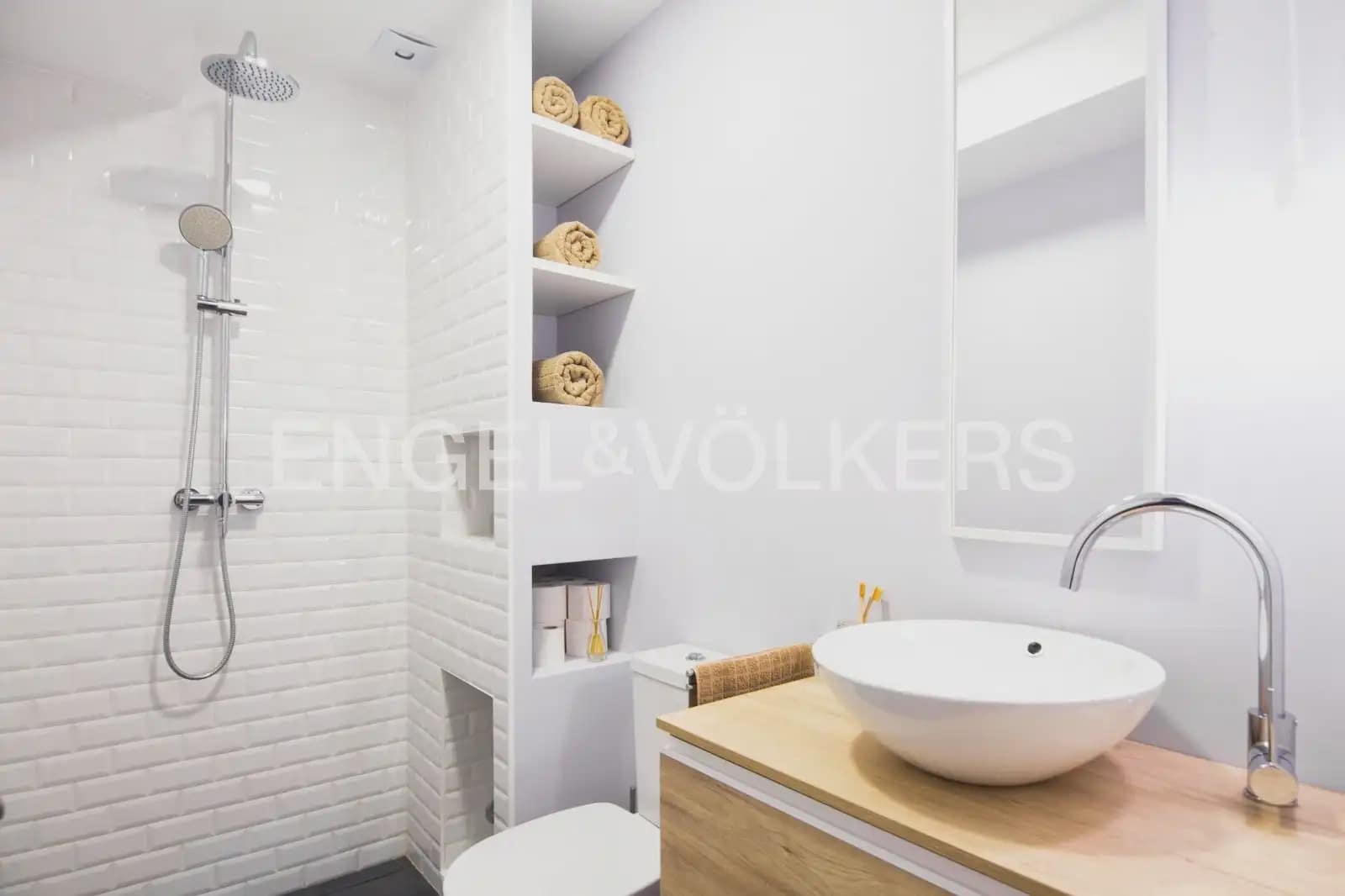3 bedroom Flat for rent in Valencia city - € 1,500 (Ref: 10113469)