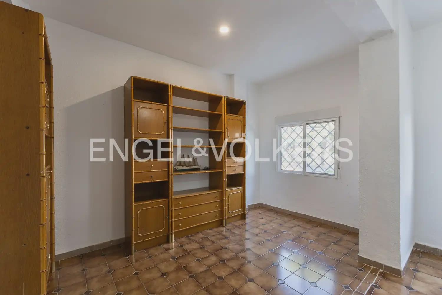 6 quarto Moradia para venda em Paterna com piscina garagem - 680 000 € (Ref: 10113470)