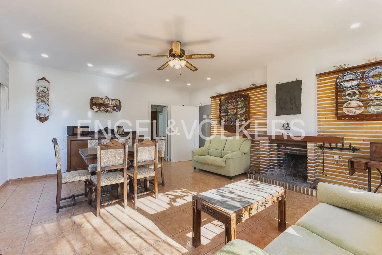 6 quarto Moradia para venda em Paterna com piscina garagem - 680 000 € (Ref: 10113470)