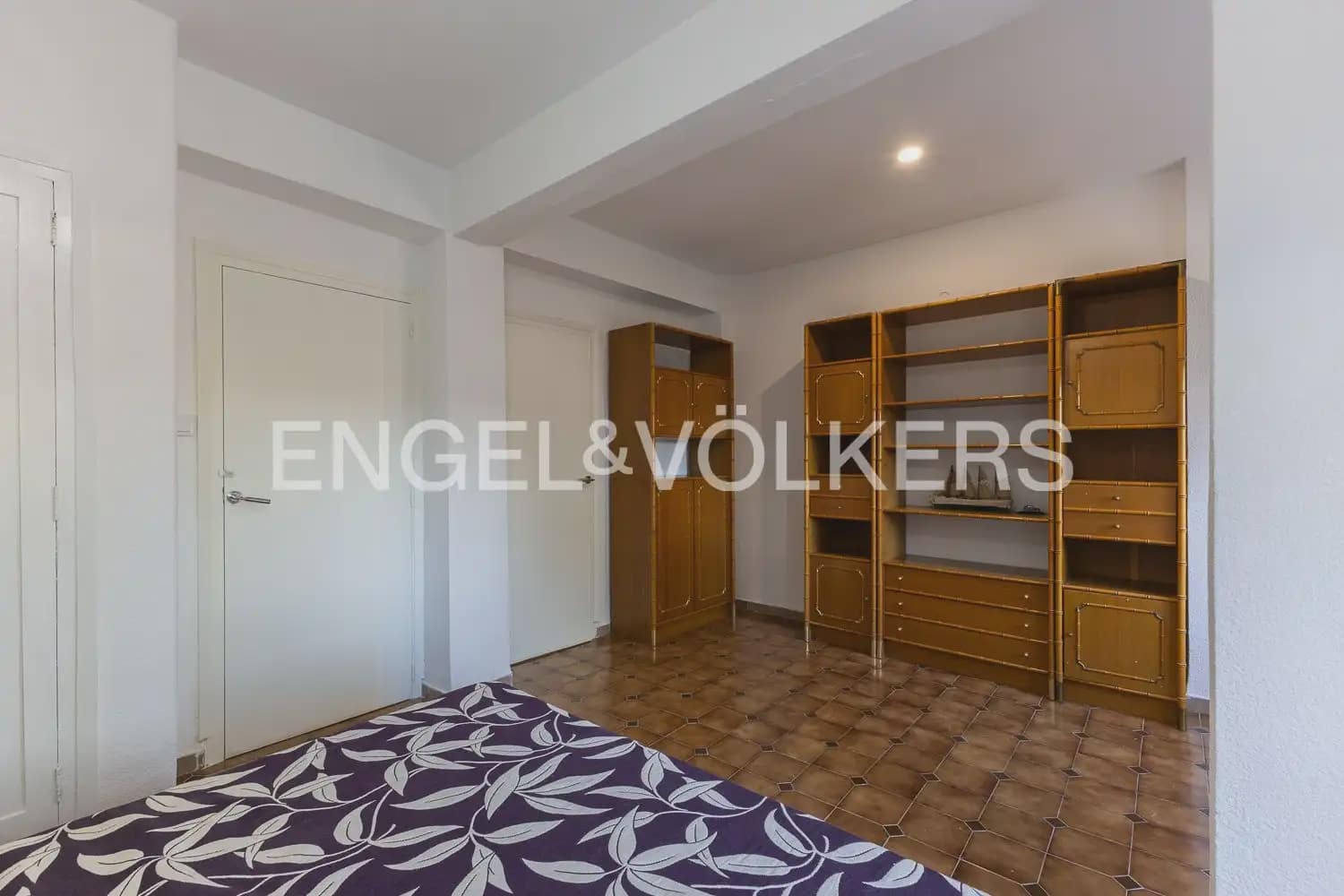 6 quarto Moradia para venda em Paterna com piscina garagem - 680 000 € (Ref: 10113470)
