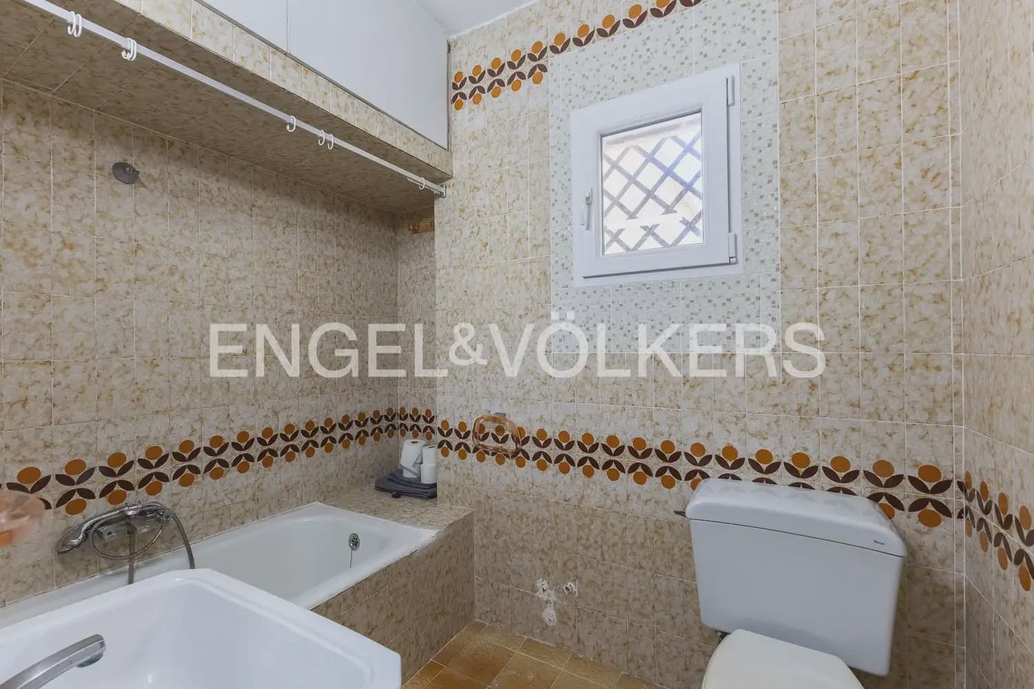 6 quarto Moradia para venda em Paterna com piscina garagem - 680 000 € (Ref: 10113470)