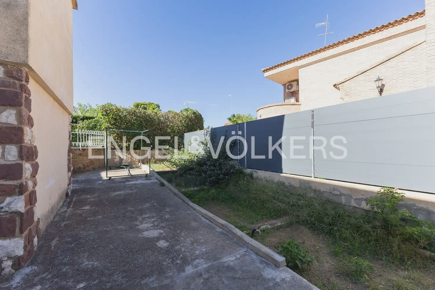6 quarto Moradia para venda em Paterna com piscina garagem - 680 000 € (Ref: 10113470)