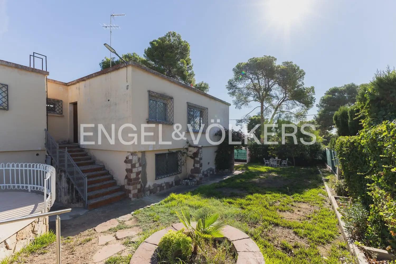 6 quarto Moradia para venda em Paterna com piscina garagem - 680 000 € (Ref: 10113470)